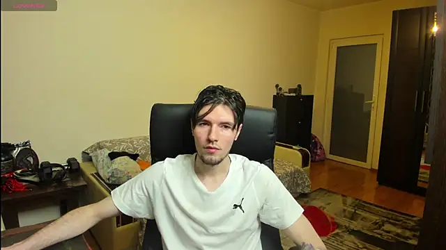 Snapshot of awesomejustin chatting on 02-22-25, 03:25 awesomejustin online show from 02-22-25, 03:25