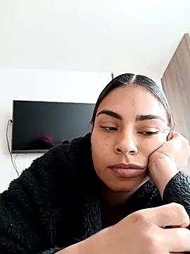 Snapshot of Ivanna2 chatting on 05-05-26, 04:48 Ivanna2 online show from 05-05-26, 04:48