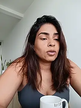 Snapshot of Ivanna2 chatting on 05-29-26, 02:37 Ivanna2 online show from 05-29-26, 02:37
