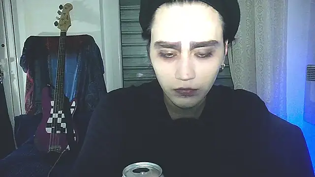 Snapshot of sademobeer chatting on 01-17-26, 01:10 sademobeer online show from 01-17-26, 01:10