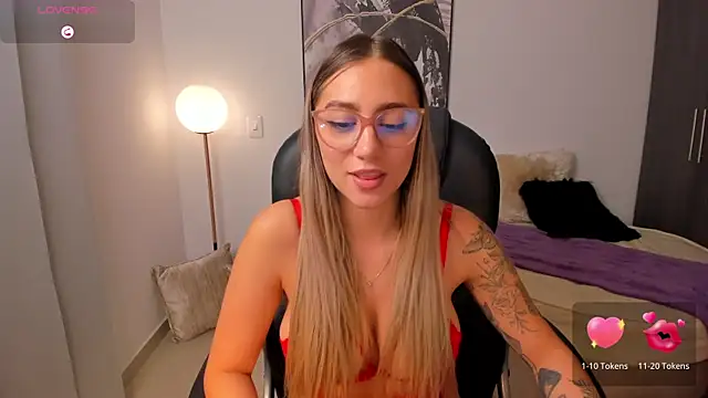 Snapshot of StacyConner chatting on 02-26-25, 04:47 StacyConner online show from 02-26-25, 04:47