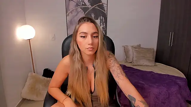 Snapshot of StacyConner chatting on 03-18-25, 12:49 StacyConner online show from 03-18-25, 12:49