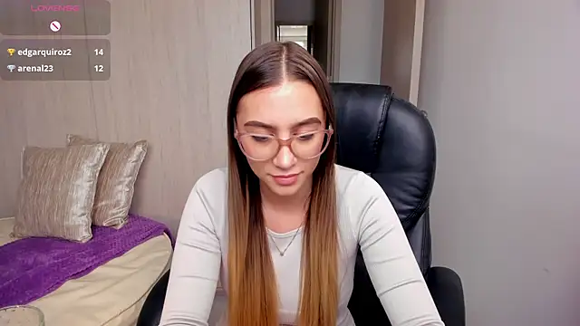 Snapshot of StacyConner chatting on 09-17-25, 08:21 StacyConner online show from 09-17-25, 08:21