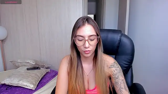 Snapshot of StacyConner chatting on 09-23-25, 06:55 StacyConner online show from 09-23-25, 06:55