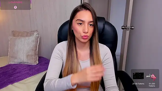 Snapshot of StacyConner chatting on 11-13-25, 08:30 StacyConner online show from 11-13-25, 08:30