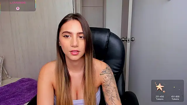 Snapshot of StacyConner chatting on 11-19-25, 08:42 StacyConner online show from 11-19-25, 08:42