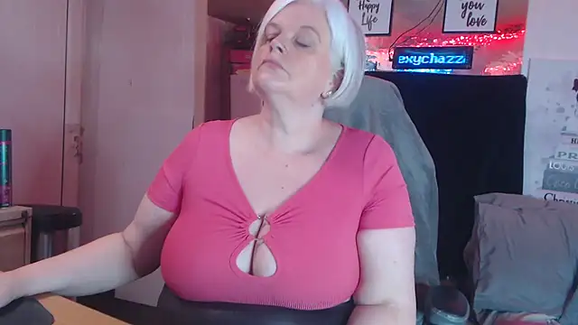 Snapshot of sexychazza16 chatting on 02-17-26, 07:42 sexychazza16 online show from 02-17-26, 07:42