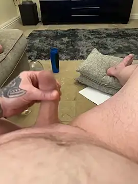 Snapshot of Dannyboy1430 chatting on 03-18-25, 12:05 Dannyboy1430 online show from 03-18-25, 12:05