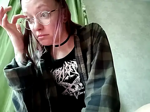 Snapshot of Aelita_bb chatting on 03-08-25, 01:03 Aelita bb online show from 03-08-25, 01:03