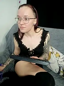 Snapshot of Aelita_bb chatting on 03-15-25, 05:48 Aelita bb online show from 03-15-25, 05:48