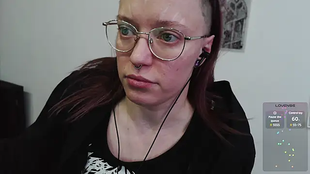 Snapshot of Aelita_bb chatting on 03-18-25, 02:48 Aelita bb online show from 03-18-25, 02:48