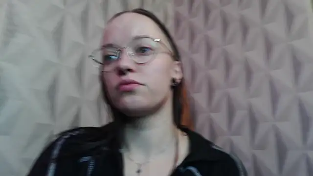 Snapshot of Aelita_bb chatting on 09-28-25, 02:00 Aelita bb online show from 09-28-25, 02:00