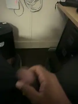 chocolatelongstrokes online show from 04-05-26, 07:16