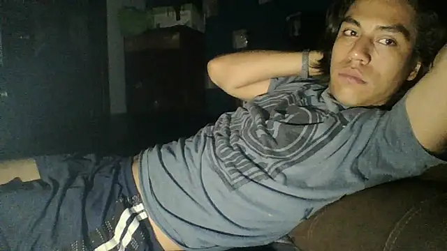 AlexAlejandro13 online show from 05-11-26, 09:26
