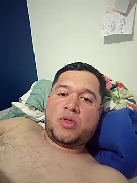 Snapshot of DiegoDuke chatting on 11-11-25, 12:43 DiegoDuke online show from 11-11-25, 12:43