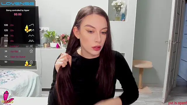 JuliaDiksonX online show from 01-18-25, 09:56