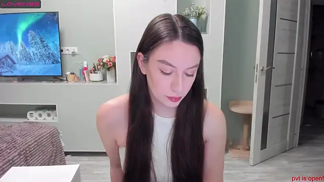 JuliaDiksonX online show from 01-28-25, 09:41