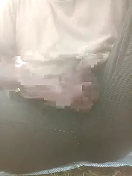 FinableKnee online show from 10-20-25, 02:56