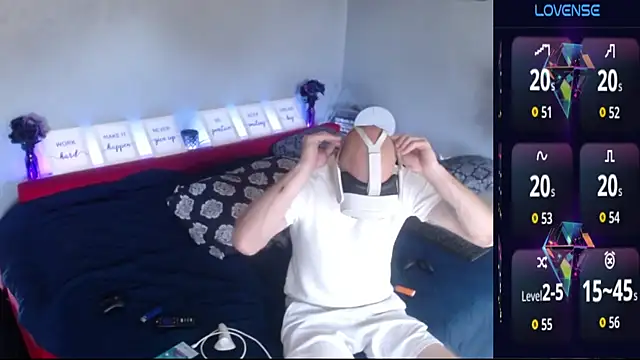 MaxRouger online show from 09-26-25, 07:18