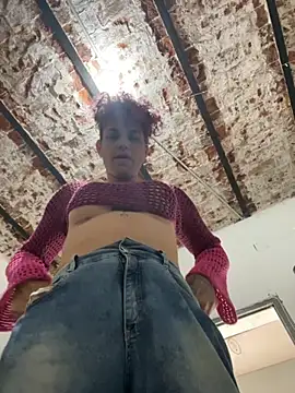 Snapshot of Alicbranca chatting on 09-19-25, 07:25 Alicbranca online show from 09-19-25, 07:25