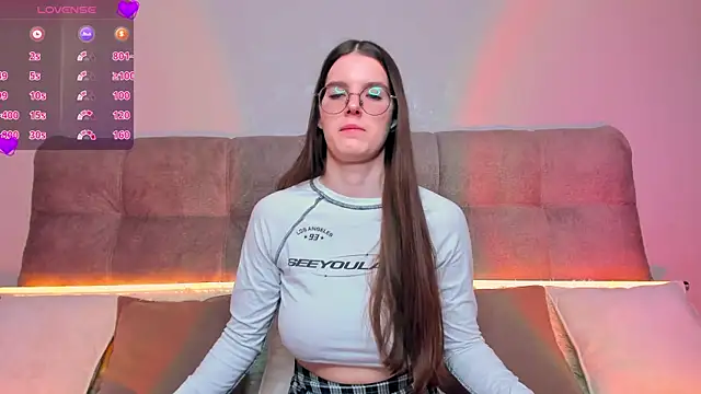 Snapshot of AriellaTesk chatting on 12-16-24, 04:23 AriellaTesk online show from 12-16-24, 04:23