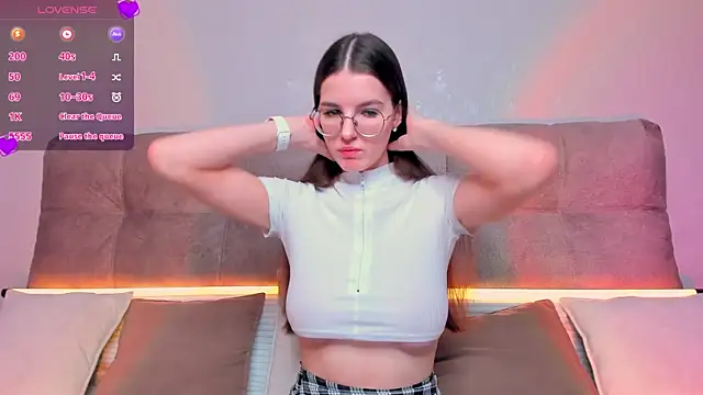 Snapshot of AriellaTesk chatting on 02-06-25, 09:22 AriellaTesk online show from 02-06-25, 09:22