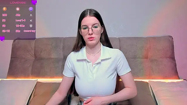 Snapshot of AriellaTesk chatting on 03-18-25, 02:15 AriellaTesk online show from 03-18-25, 02:15