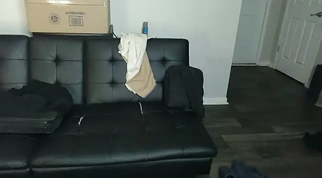 EntitledMistress online show from 01-10-25, 09:55