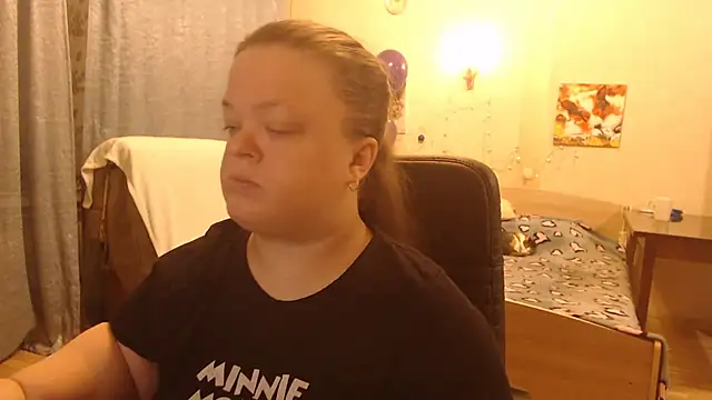 Janiffer MiMi online show from 12-21-24, 06:44