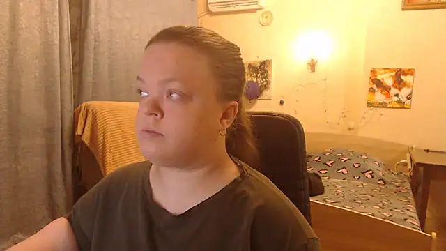 Janiffer MiMi online show from 01-15-25, 05:58