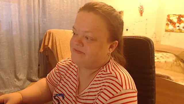 Janiffer MiMi online show from 02-02-25, 02:34