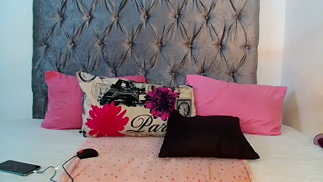 Snapshot of AvaOcean chatting on 02-25-25, 06:42 AvaOcean online show from 02-25-25, 06:42