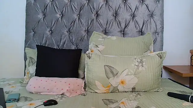 Snapshot of AvaOcean chatting on 03-10-25, 08:45 AvaOcean online show from 03-10-25, 08:45