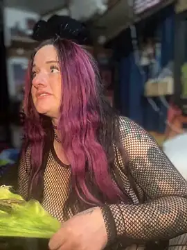 Snapshot of 1-800-FUCKYOU chatting on 01-21-25, 06:22 1-800-FUCKYOU online show from 01-21-25, 06:22