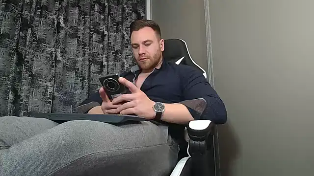 Snapshot of Thori92 chatting on 02-18-25, 07:41 Thori92 online show from 02-18-25, 07:41