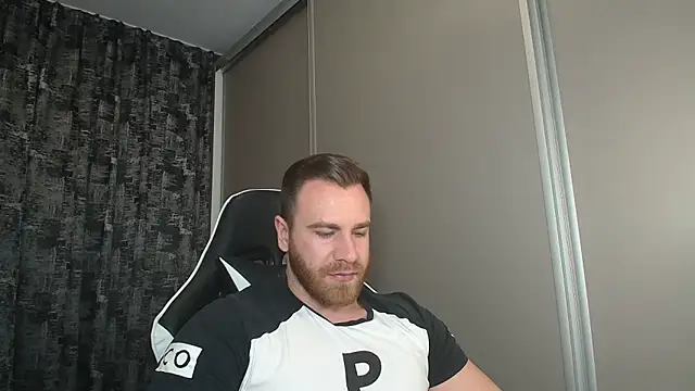 Snapshot of Thori92 chatting on 03-14-25, 06:29 Thori92 online show from 03-14-25, 06:29