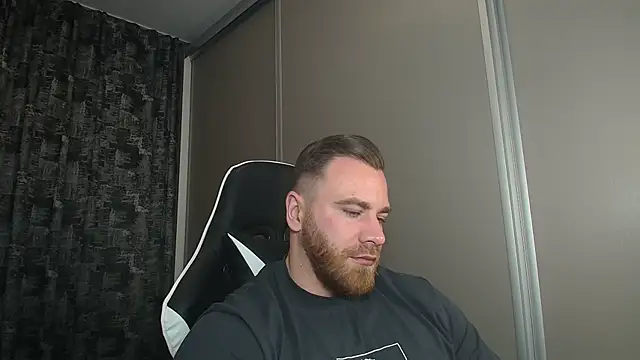 Snapshot of Thori92 chatting on 03-19-25, 07:49 Thori92 online show from 03-19-25, 07:49