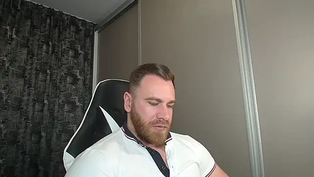 Snapshot of Thori92 chatting on 03-22-25, 06:25 Thori92 online show from 03-22-25, 06:25