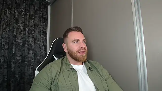 Snapshot of Thori92 chatting on 11-22-25, 06:29 Thori92 online show from 11-22-25, 06:29