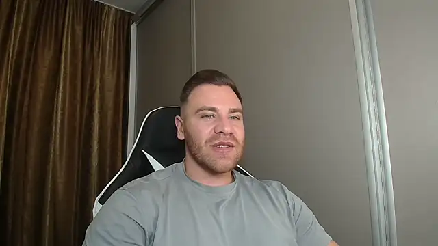 Snapshot of Thori92 chatting on 12-19-25, 05:53 Thori92 online show from 12-19-25, 05:53