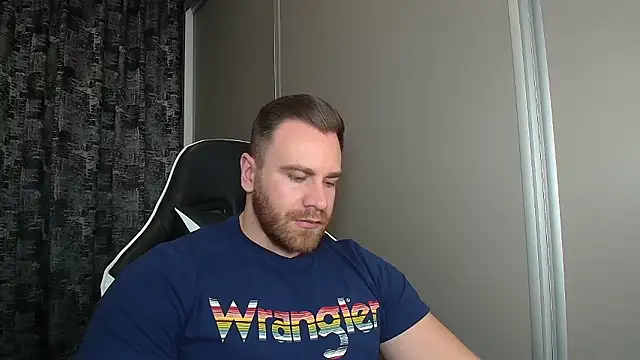 Snapshot of Thori92 chatting on 01-08-26, 05:37 Thori92 online show from 01-08-26, 05:37