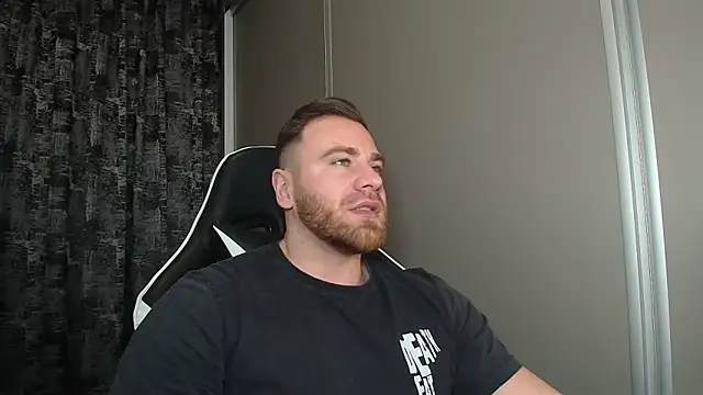 Snapshot of Thori92 chatting on 01-16-26, 05:28 Thori92 online show from 01-16-26, 05:28