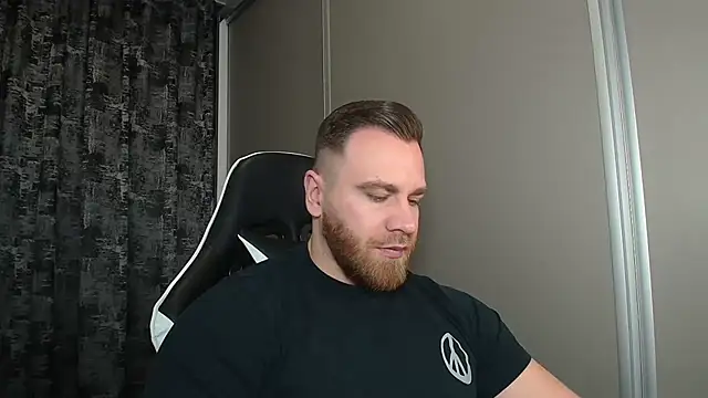 Snapshot of Thori92 chatting on 02-15-26, 01:52 Thori92 online show from 02-15-26, 01:52