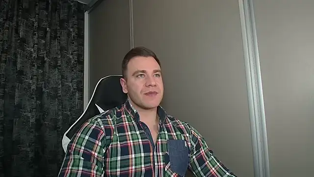 Snapshot of Thori92 chatting on 02-22-26, 01:42 Thori92 online show from 02-22-26, 01:42