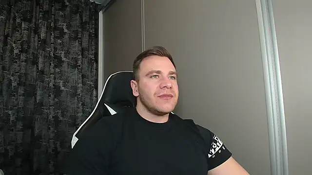 Snapshot of Thori92 chatting on 02-24-26, 06:28 Thori92 online show from 02-24-26, 06:28