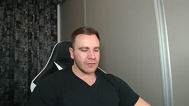 Snapshot of Thori92 chatting on 02-26-26, 05:12 Thori92 online show from 02-26-26, 05:12