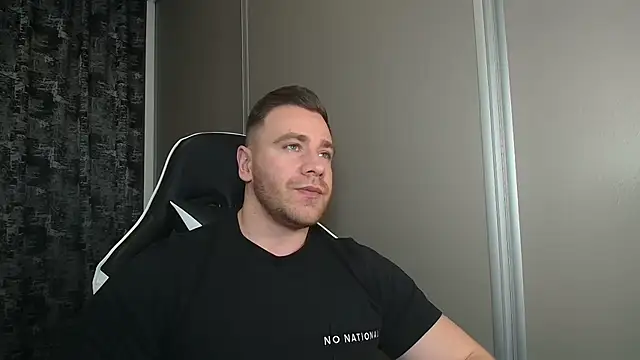 Snapshot of Thori92 chatting on 02-28-26, 05:47 Thori92 online show from 02-28-26, 05:47