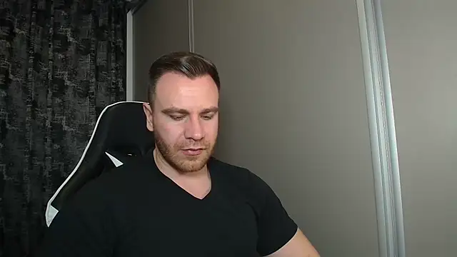 Snapshot of Thori92 chatting on 03-05-26, 05:31 Thori92 online show from 03-05-26, 05:31