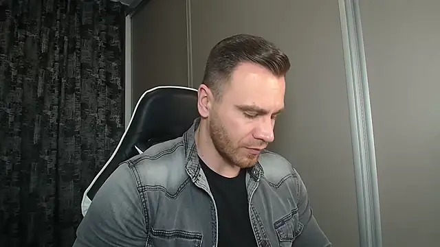 Snapshot of Thori92 chatting on 03-07-26, 08:17 Thori92 online show from 03-07-26, 08:17