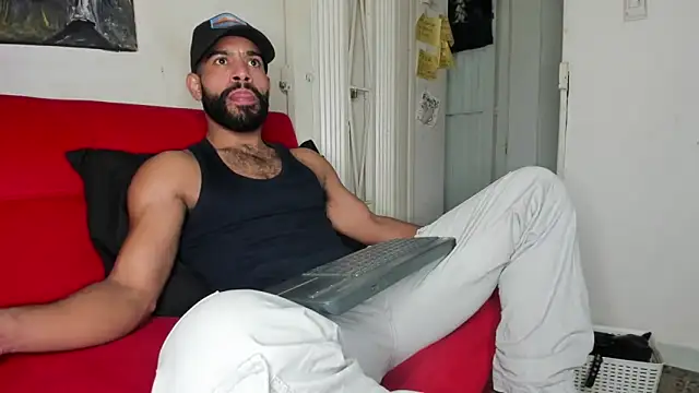 Snapshot of sweatyhairypig23 chatting on 02-04-26, 11:27 sweatyhairypig23 online show from 02-04-26, 11:27